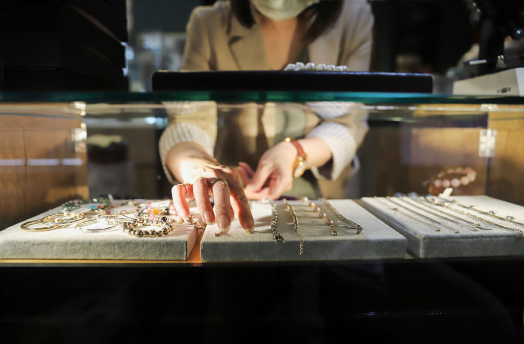 Modernizing and Automating a Jewelry Retailer’s Processes with an Enterprise System Integration